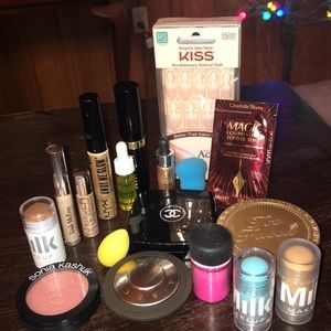 Makeup bundle